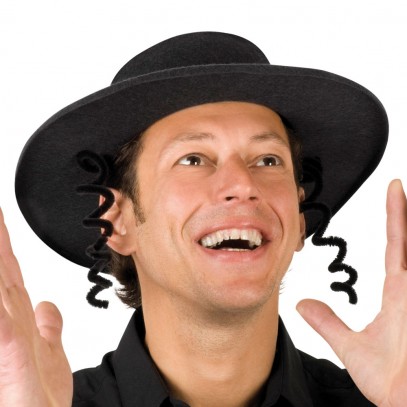 Rabbiner Hut mit kurzen Zöpfen